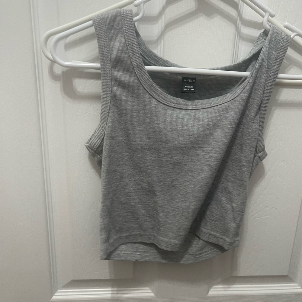 SHEIN Gray Ribbed Cropped Tank Top